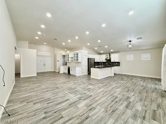 5731 Montezuma Creek St — Photo 4