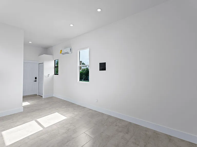 952 Francis St #C — Photo 28