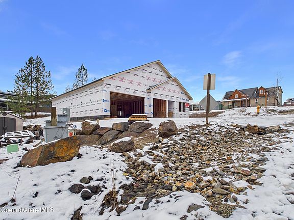2nd image of 101 Happy Trails Ln