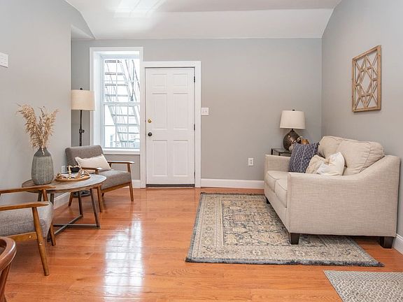 3rd image of 318 N Duke St APT 3