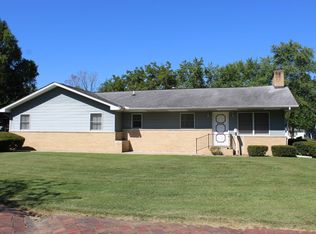 120 College Ave, Carlinville, IL