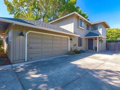 1870 Meadow Gln, Grants Pass, OR, 97527