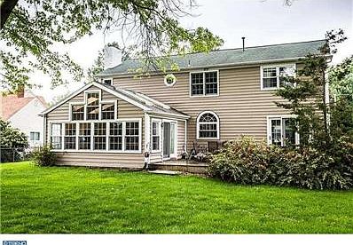 2nd image of 119 Lakeview Dr