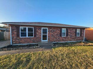 1304 Heatherbourne Dr, La Grange, KY 40031