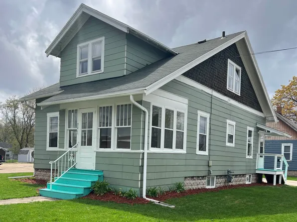 201 Railroad St, Menasha, WI 54952