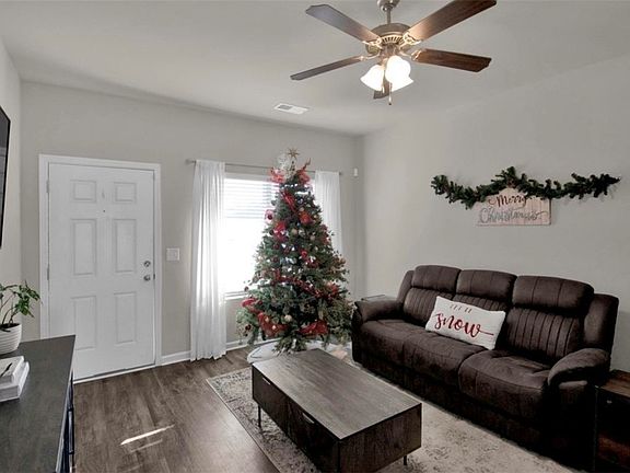 5th image of 14116 King Arthur Ct