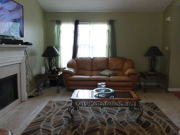 2nd image of 781 Pine Shoals Ct