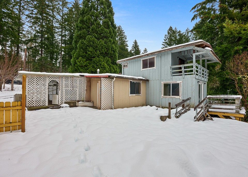 1st image of 200 SE Picadilly Dr
