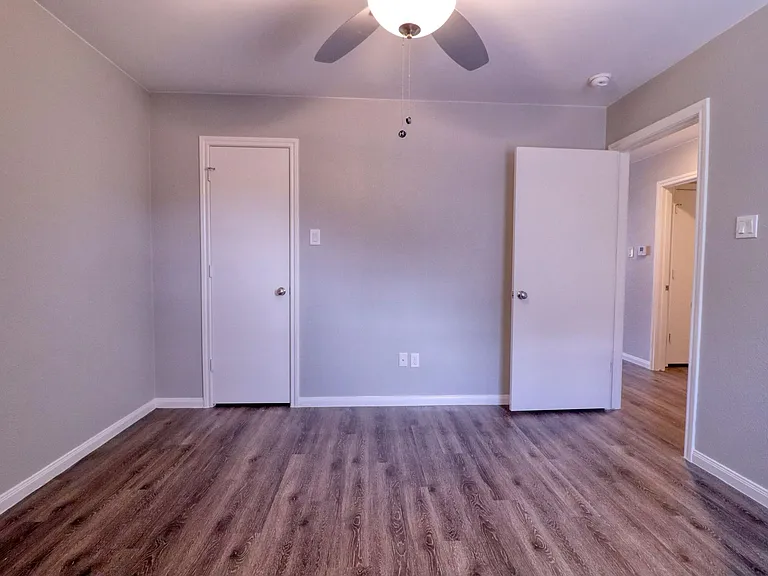 2221 Bowie Dr #11 — Photo 26