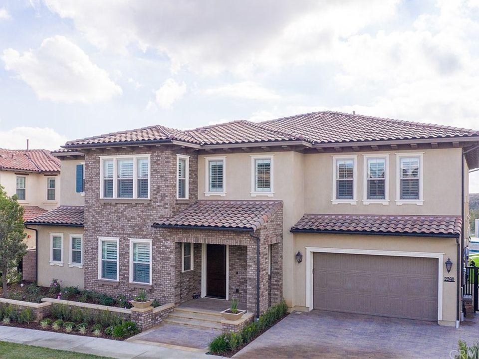 1st image of 2260 E Santa Paula Dr