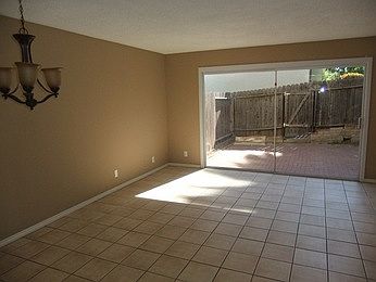 5th image of 410 N Palm Ave