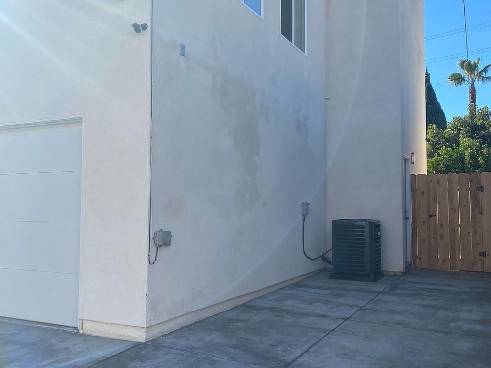 1st image of 535 Cesar E Chavez Pkwy #1/2