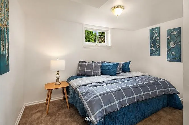 3202 42nd Ave SW — Photo 1