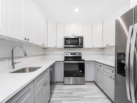 4th image of 665 Thwaites Pl APT A