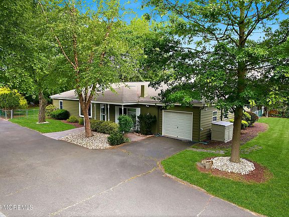 3rd image of 22 Walnut Drive