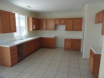 3rd image of 101 Goldenrod Ave