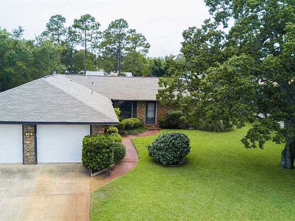 4th image of 1139 Park Ln