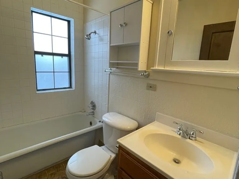 Arlington Apartments — Photo 28