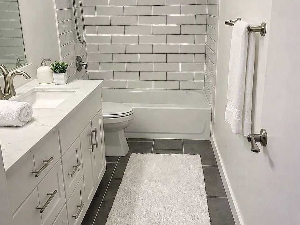 Bathroom #2 - 3rd Floor - with staging