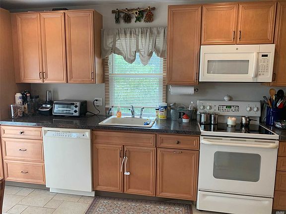 3rd image of 32 Kent St