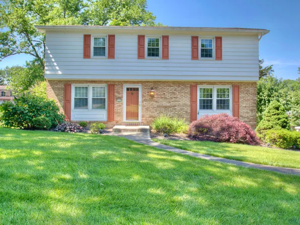 709 Jefferson Pl, Taylor Mill, KY 41015