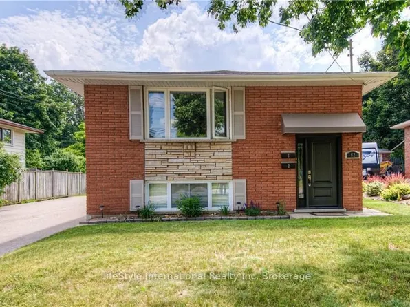 62 Scenic Dr, Kitchener, ON N2A 2P6