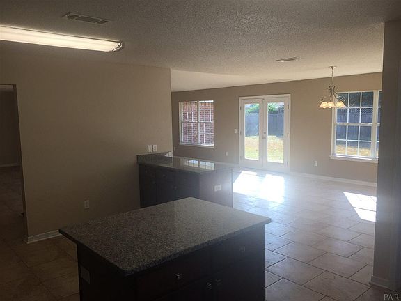 4th image of 4693 Thousand Oaks Blvd