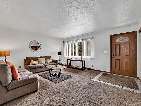 5th image of 4676 Belfast Dr