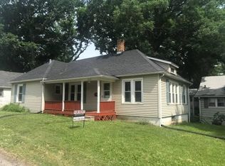 2215 11th Ave #B, Moline, IL 61265