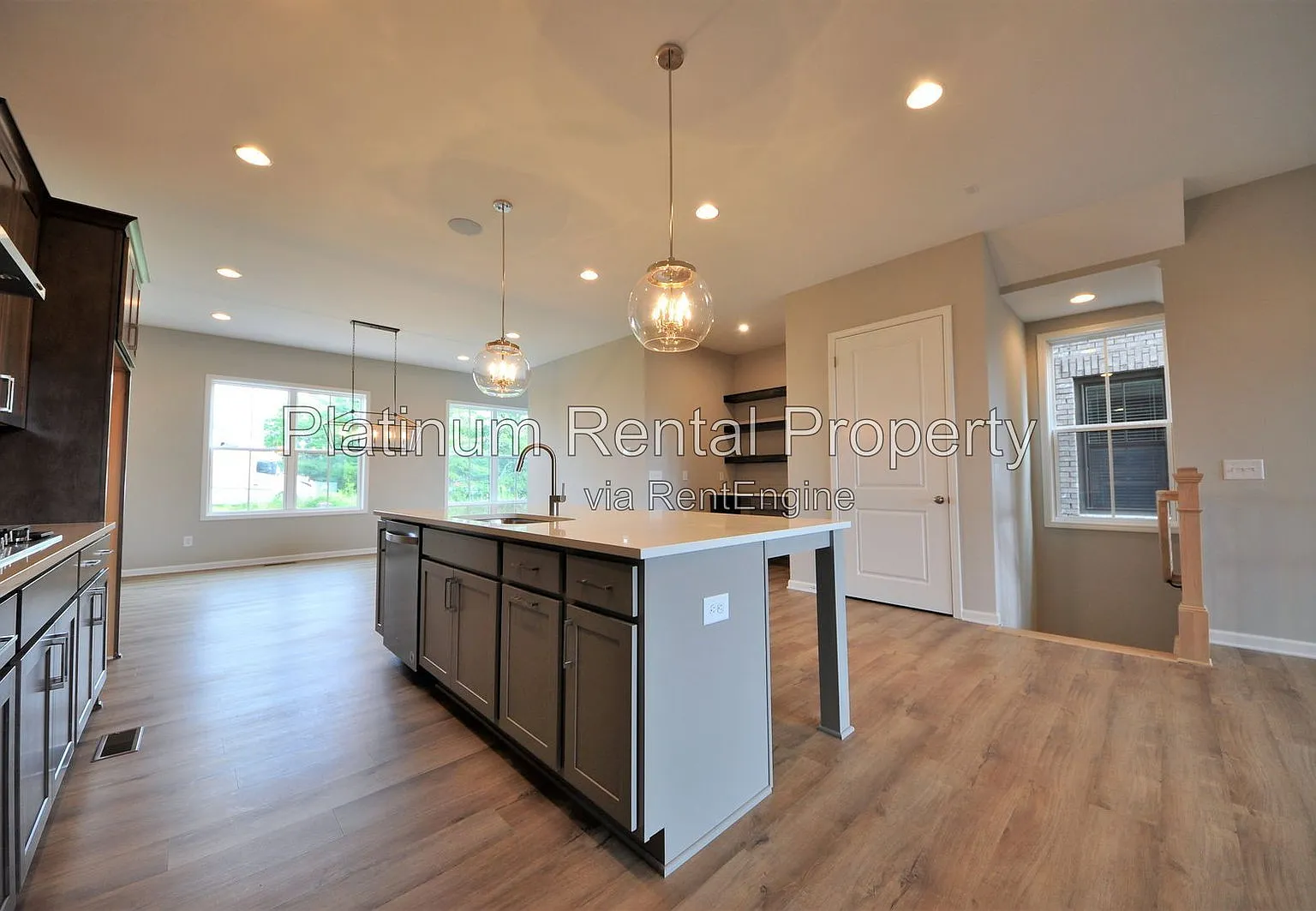 4 bed, 3.5 bath, 2724 sqft, $3,750 — Photo 1