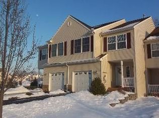 6103 High Ridge Ct, Wappingers Falls, NY 12590