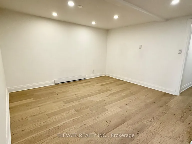 275 Lauder Ave #3 — Photo 8