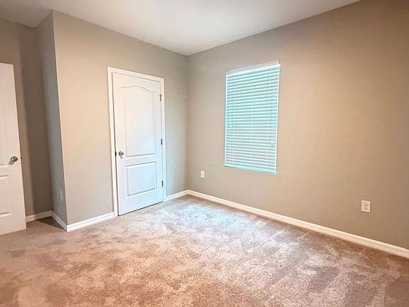 3rd image of 4117 Sophia Blvd
