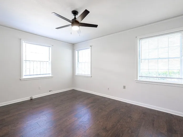 3411 Bull St — Photo 11