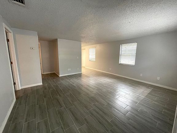 3rd image of 1007 59th Avenue Dr E #Db9004699