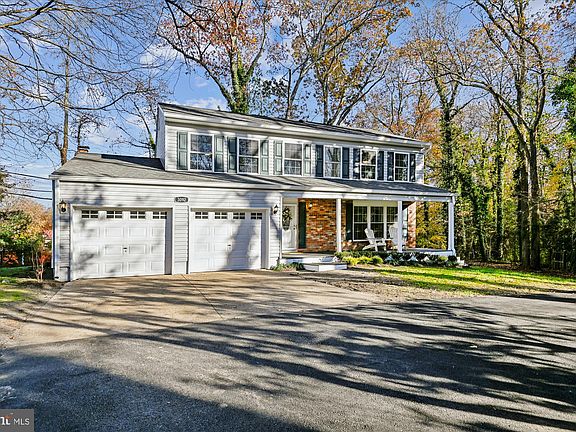 2nd image of 3092 Sussex Pl