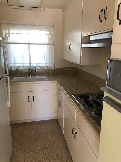 1st image of 1699 Ontario Dr #2