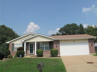 940 Falcon Dr, Imperial, MO 63052