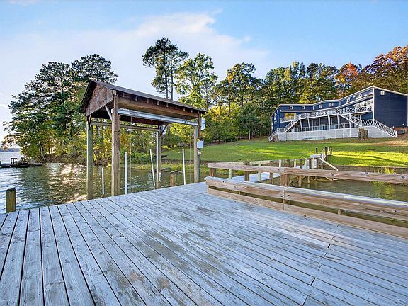 5th image of 2543 Harbor View Rd