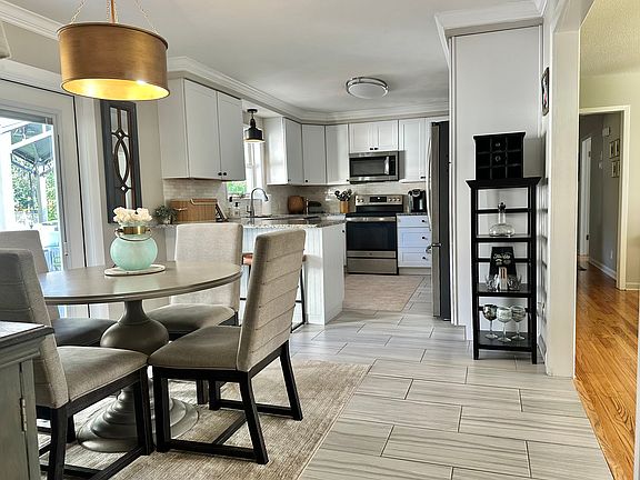 Nook/Kitchen