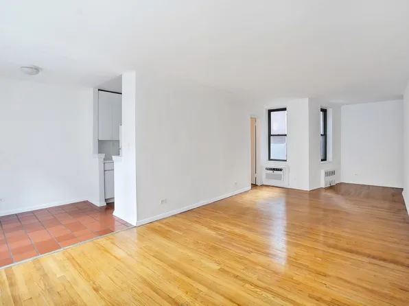 342 East 53rd Street image 1 of 12