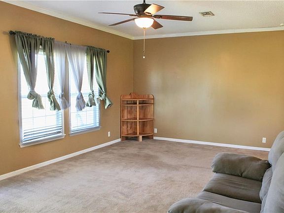 3rd image of 11713 Landry Ln