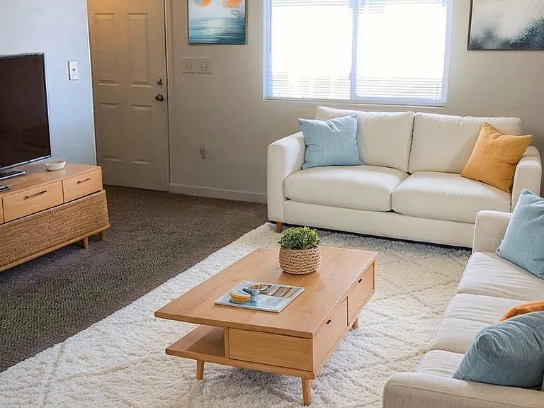 4321 Lashelle Ave — Photo 3