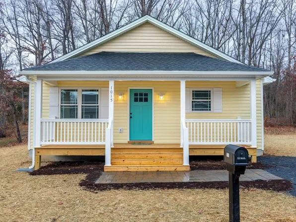 1015 Gardner St, Waynesboro, VA 22980