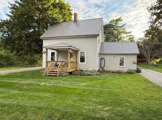 77 Lincoln St, Dexter, ME 04930