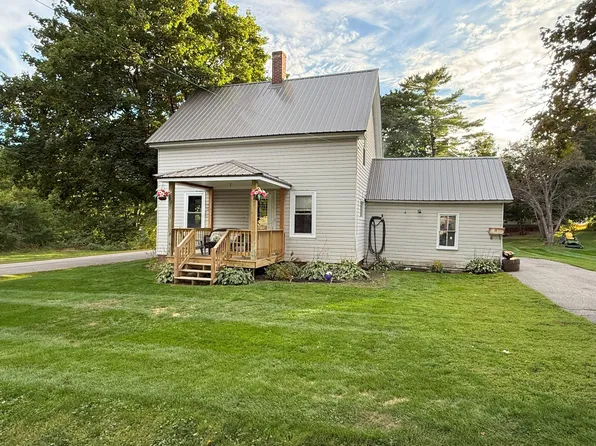 77 Lincoln Street, Dexter, ME 04930