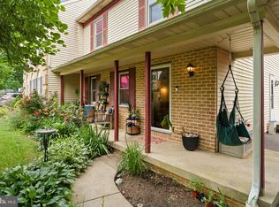 2314 Lawnwood Ct, East Petersburg, PA 17520