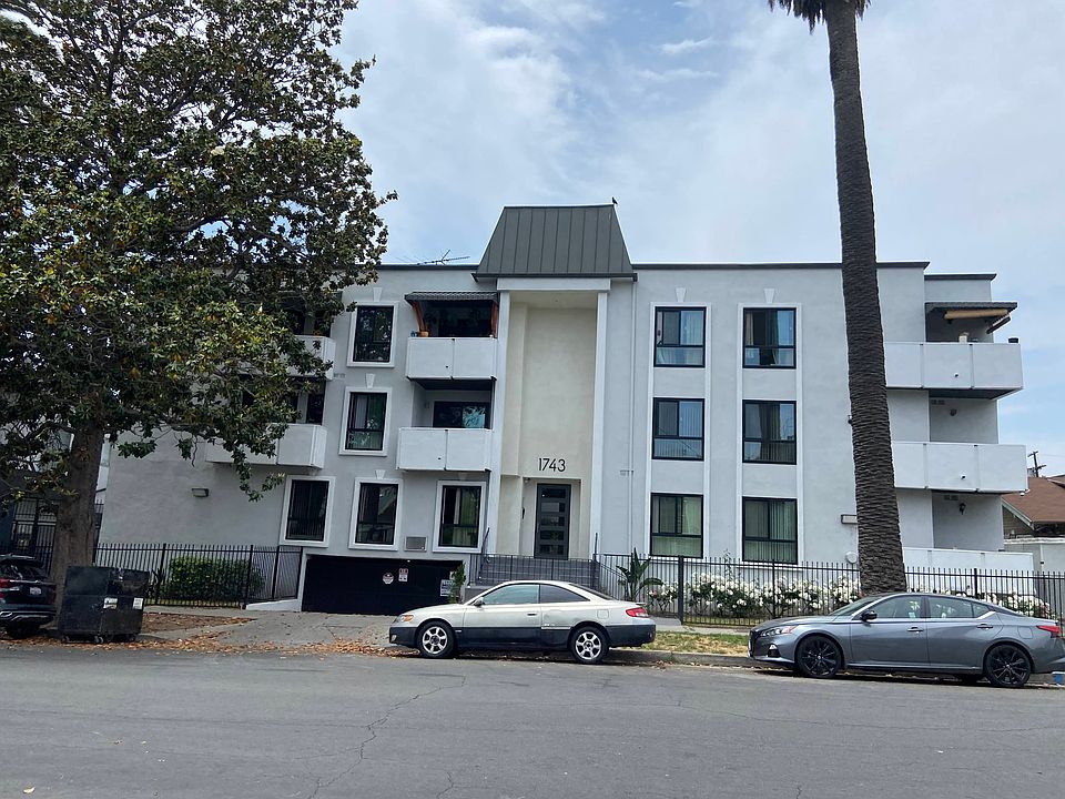 1st image of 1743 Garfield Pl APT 304