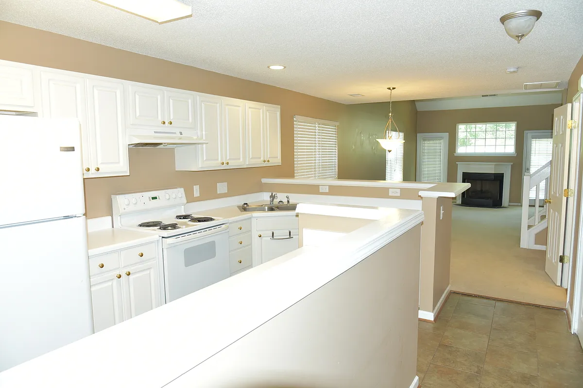 Building Photo - 9630 Jack Russell Ct