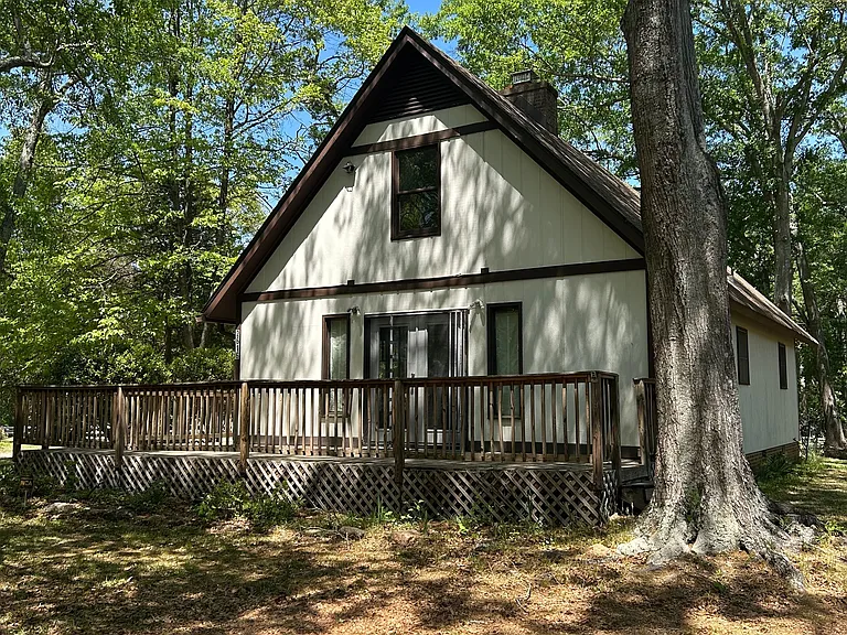 2616 Locust Hill Rd — Photo 1